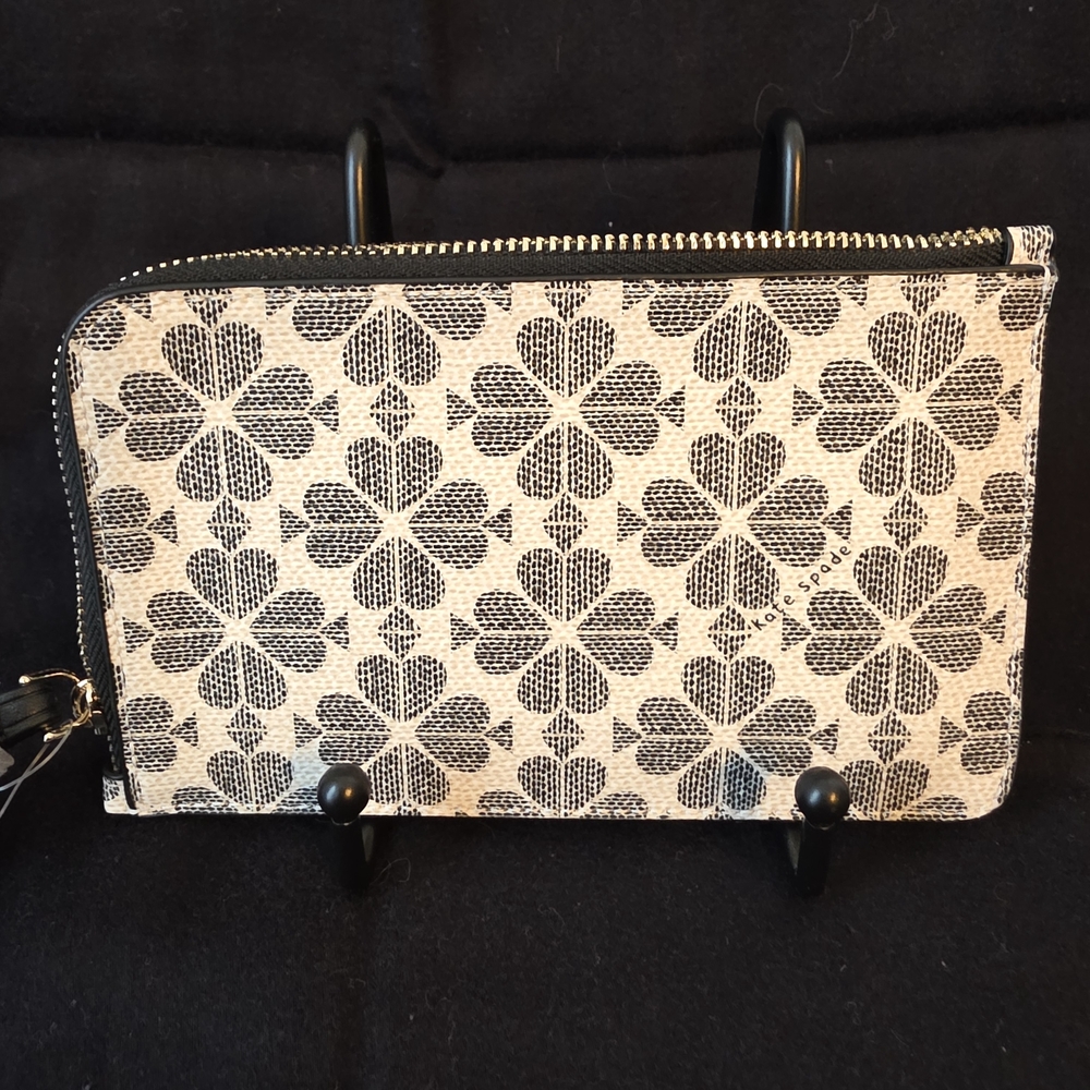 Kate Spade Black Wallet with Gold Zipper - Picture 5 of 10